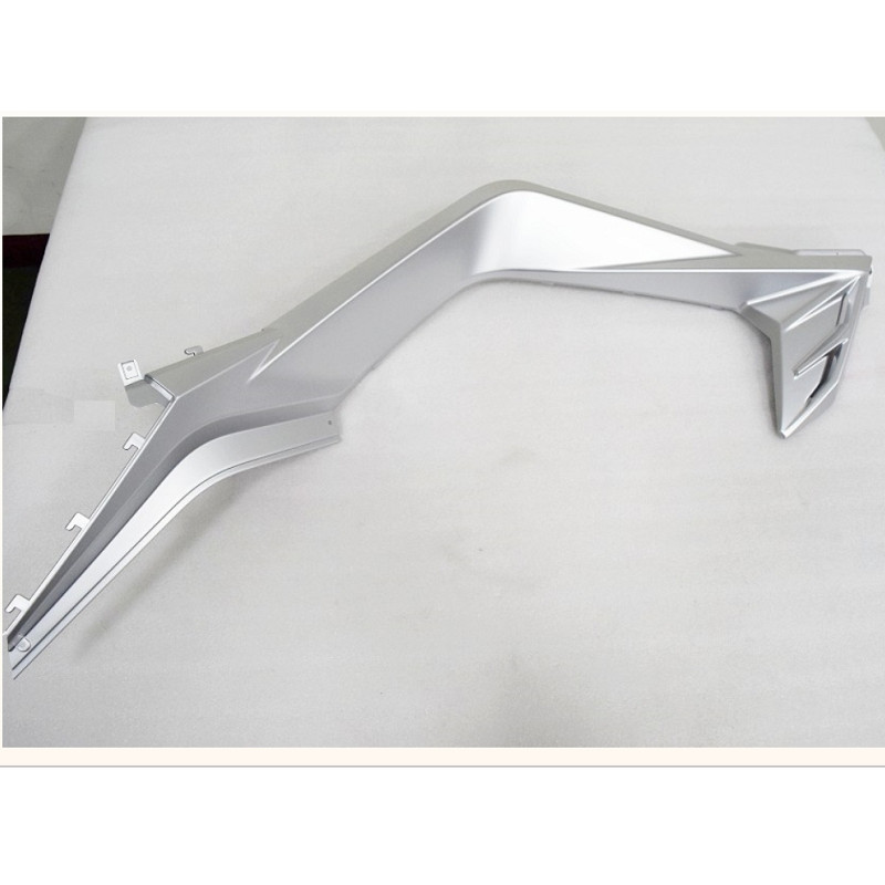 CARENAGE INFERIEUR GAUCHE SILVER S-011U
