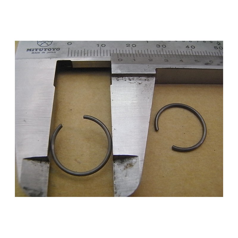 CIRCLIP D'AXE DE PISTON 13MM