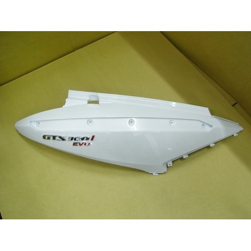 CARENAGE LAT D BLANC WH-300P AVEC ADHESI