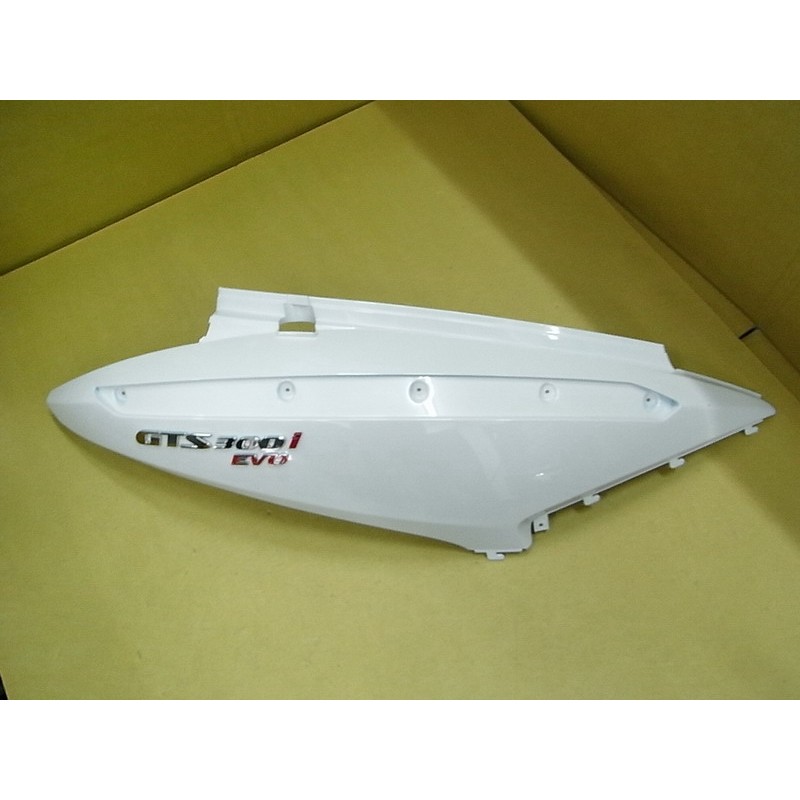 CARENAGE LAT D BLANC WH-300P AVEC ADHESI