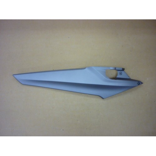 GARNITURE DROITE MARCHE PIED (GY-010U)