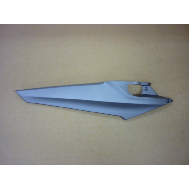GARNITURE DROITE MARCHE PIED (GY-010U)
