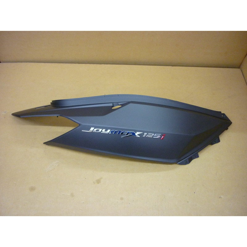 R BODY COVER ASSY GY-7450U